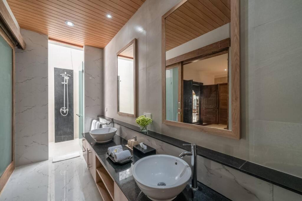 Villa Balinese Luxury Amisha Villa: 4br In *