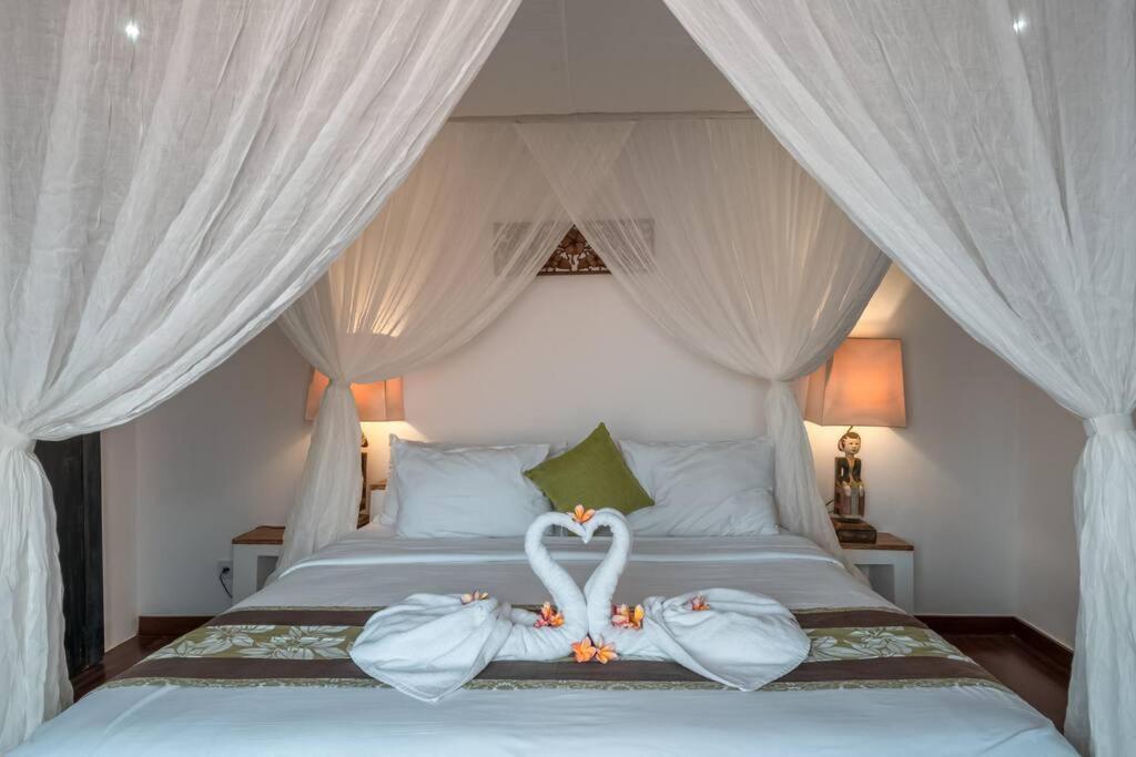 Balinese Luxury Amisha Villa: 4br In Villa